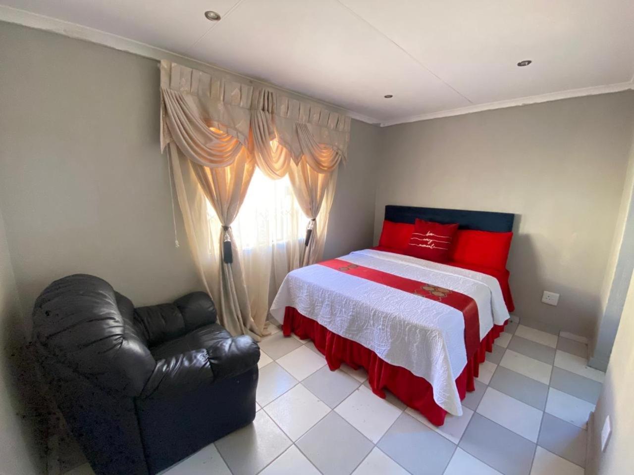 Privatunterkunft Newlands Comfortable Abode