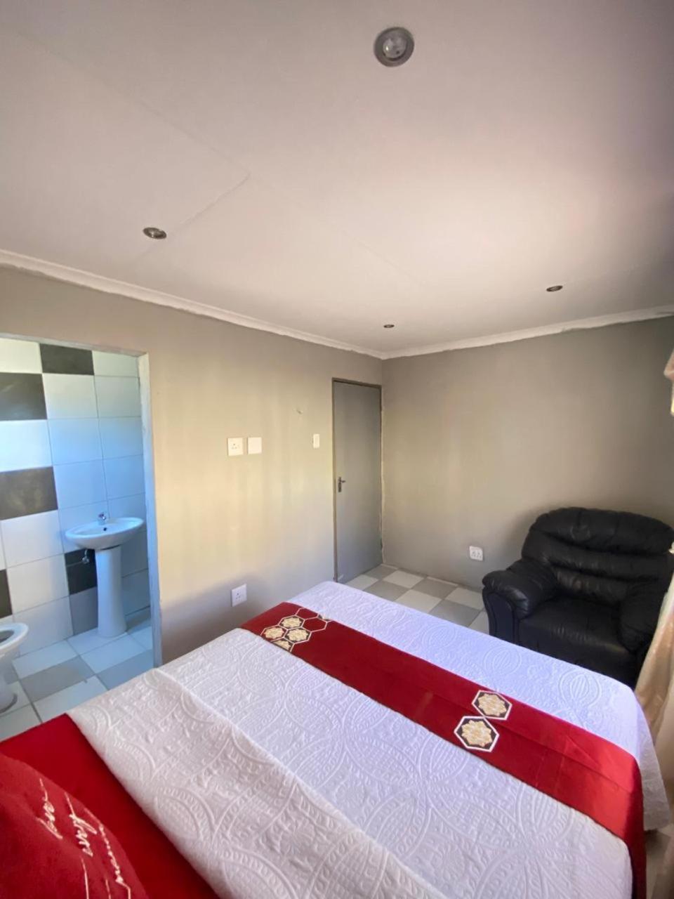 Newlands Comfortable Abode